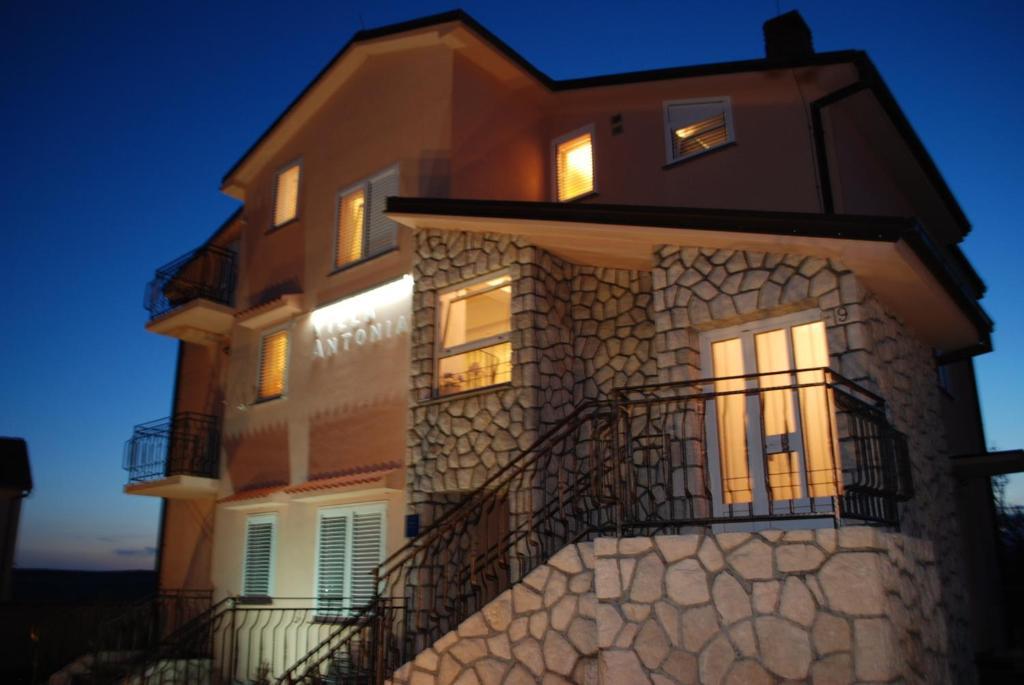 Apartments Villa Antonia Jadranovo Exterior foto